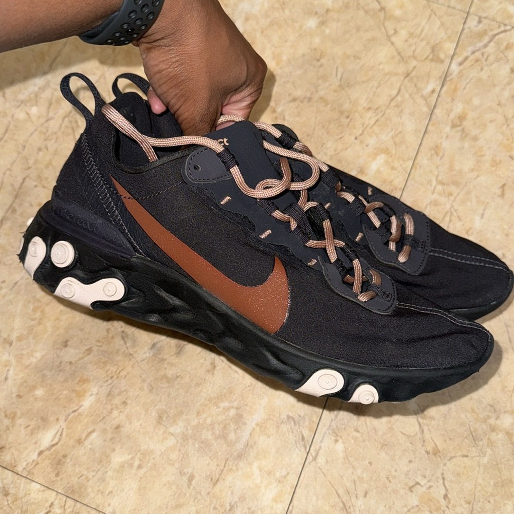 NIKE REACT ROSE GOLD - Picture 8 of 13